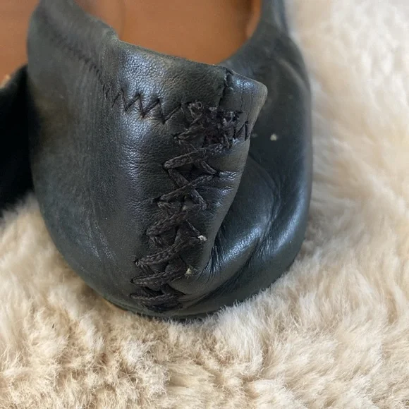 LUCKY BRAND black leather flats, good condition size 8 - Picture 5 of 8